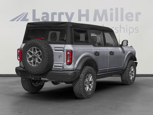 New 2026 Ford Bronco Badlands w/ Sasquatch Package image 12