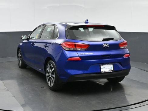 Used 2018 Hyundai Elantra GT image 5