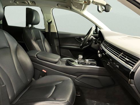 Used 2019 Audi Q7 3.0T Premium Plus w/ Premium Plus Package AWD/4WD image 22