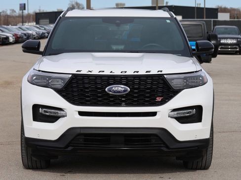 Used 2023 Ford Explorer ST w/ Equipment Group 401A image 2