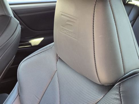 Used 2024 Lexus ES 300h F Sport image 24