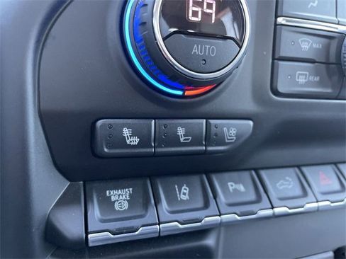 Used 2020 Chevrolet Silverado 2500 LTZ w/ LTZ Premium Package image 10