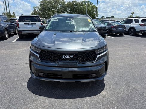 Used 2023 Kia Sorento EX w/ Panoramic Sunroof Package FWD image 2