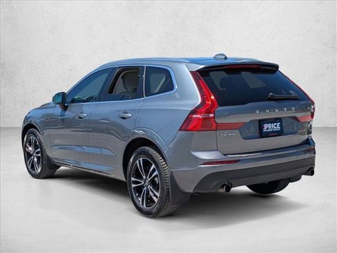 Used 2021 Volvo XC60 T5 Momentum w/ Premium Package FWD image 8