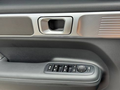 Used 2025 Hyundai Santa Fe SEL FWD image 23