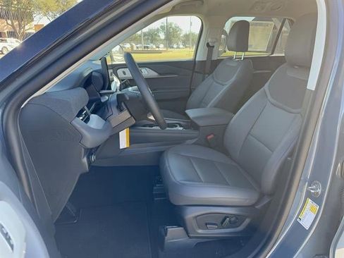 New 2026 Ford Explorer Active w/ Active Comfort Package image 8