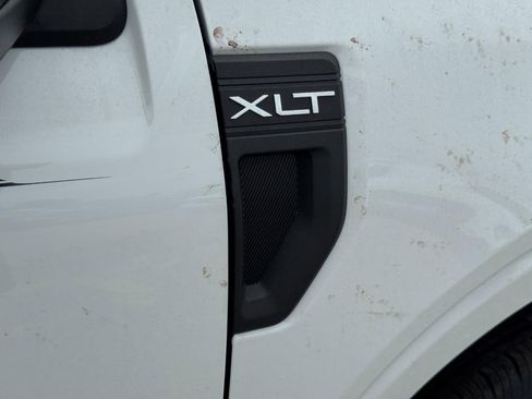 New 2025 Ford Maverick XLT w/ XLT Luxury Package image 11