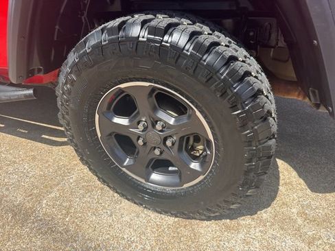 Used 2021 Jeep Gladiator Rubicon AWD/4WD image 8