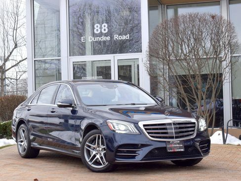 Used 2019 Mercedes-Benz S 560 4MATIC Sedan image 2