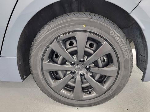 Used 2024 Toyota Corolla LE FWD image 11