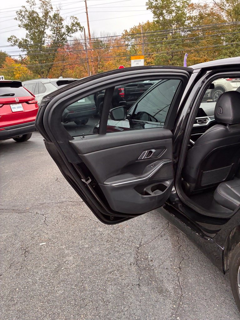 Used 2022 BMW 330i xDrive Sedan w/ Driving Assistance Package AWD/4WD image 25