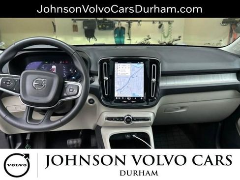 Used 2023 Volvo XC40 B5 Plus w/ Driver Assist Package AWD/4WD image 8