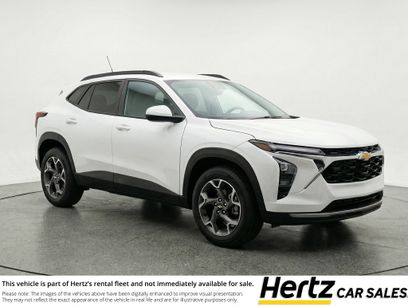 Used 2025 Chevrolet Trax LT w/ LT Convenience Package