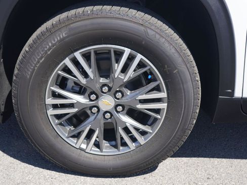 New 2026 Chevrolet Traverse LT image 10