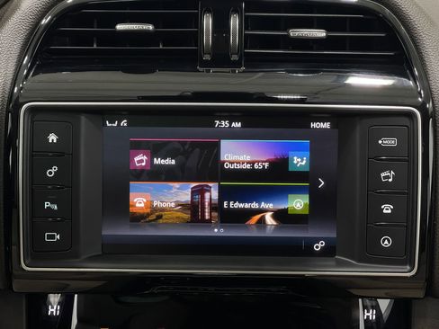 Used 2017 Jaguar F-PACE Prestige image 25