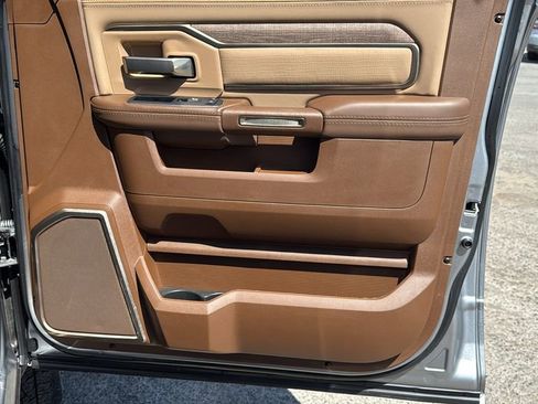 Used 2024 RAM 3500 Limited w/ Towing Technology Group image 28