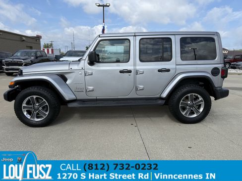 Used 2018 Jeep Wrangler Unlimited Sahara image 5