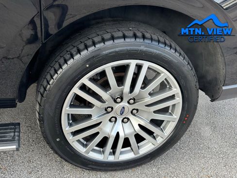 Used 2023 Ford Expedition Max Limited image 13