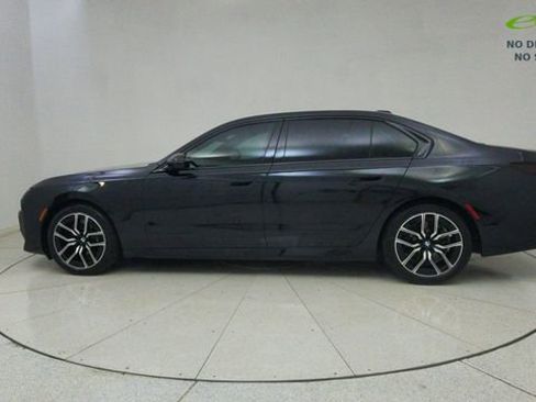 Used 2023 BMW 740i w/ Parking Assistance Package RWD image 67
