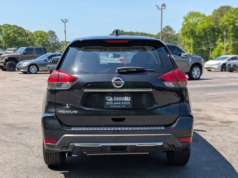 Used 2017 Nissan Rogue S image 8