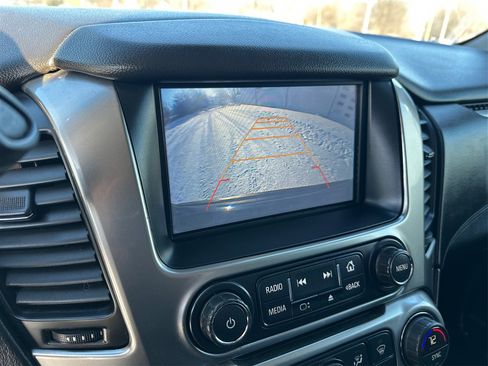 Used 2016 Chevrolet Suburban LT image 31