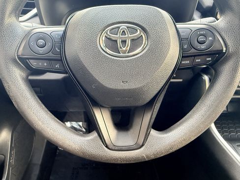 Used 2019 Toyota RAV4 LE w/ All Weather Liner Package AWD/4WD image 17