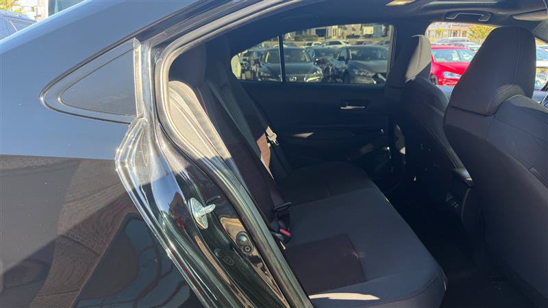 Used 2023 Toyota Corolla SE w/ SE Package FWD image 11