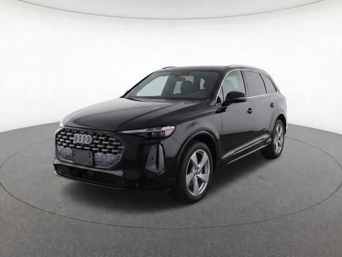Used 2025 Audi Q5 Premium Plus AWD/4WD image 3