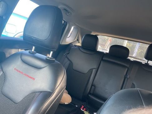 Used 2021 Jeep Compass Trailhawk w/ Convenience Group image 13