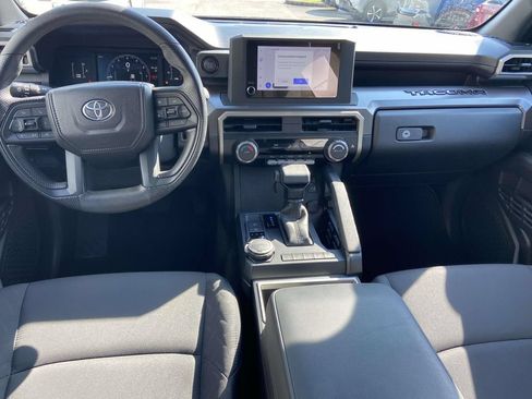 Used 2024 Toyota Tacoma SR5 AWD/4WD image 10