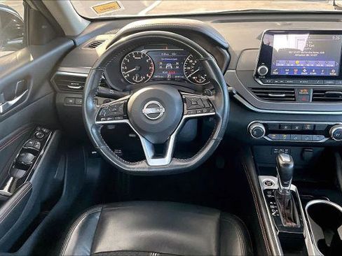 Certified 2023 Nissan Altima 2.5 SR image 5