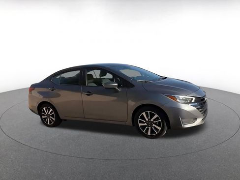 Used 2025 Nissan Versa SV FWD image 2