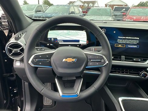 New 2026 Chevrolet Equinox LT w/ Safety and Technology Package image 18