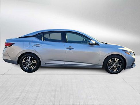 Used 2022 Nissan Sentra SV image 9