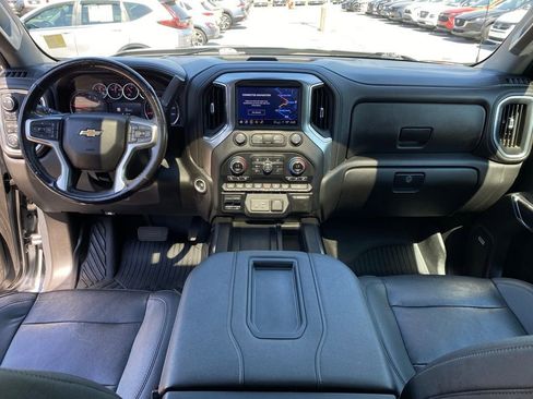 Used 2022 Chevrolet Silverado 1500 LTZ w/ LTZ Premium Package AWD/4WD image 27