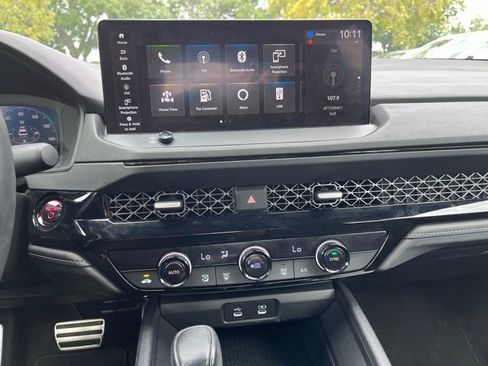 Used 2023 Honda Accord Sport image 9