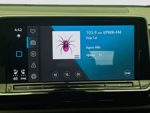 Used 2024 Volkswagen Atlas SE image 9