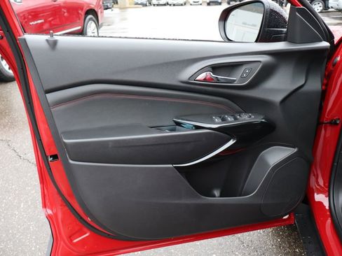 New 2026 Chevrolet Trax RS w/ Sunroof Package image 7