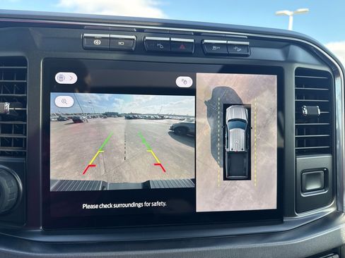 Used 2024 Ford F250 Platinum image 30