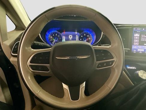 Used 2021 Chrysler Pacifica Limited w/ Premium & Safety Sphere Group AWD/4WD image 12