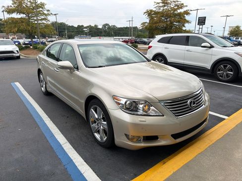 Used 2011 Lexus LS 460 w/ Comfort Pkg RWD image 1