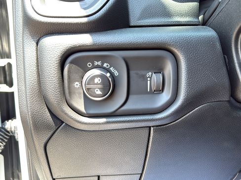 New 2026 RAM 3500 Tradesman AWD/4WD image 20