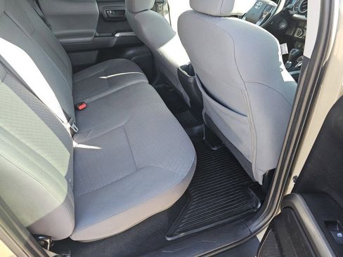 Used 2020 Toyota Tacoma SR5 image 5