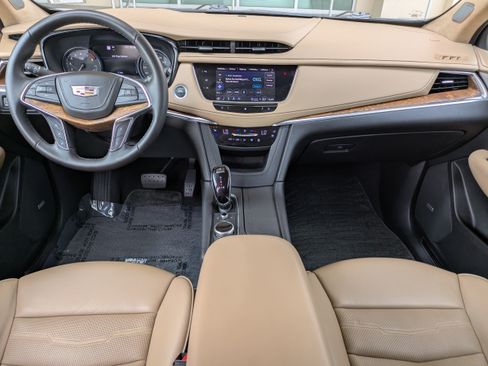 Used 2021 Cadillac XT5 Premium Luxury w/ Platinum Package FWD image 14