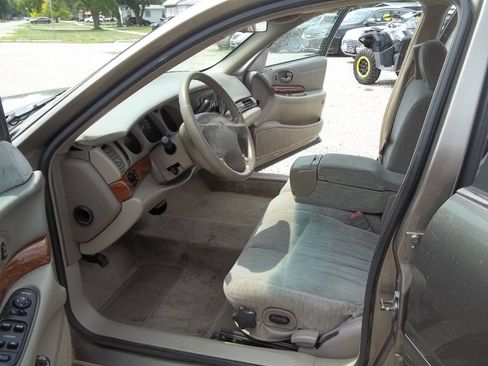 Used 2002 Buick Le Sabre Custom FWD image 10