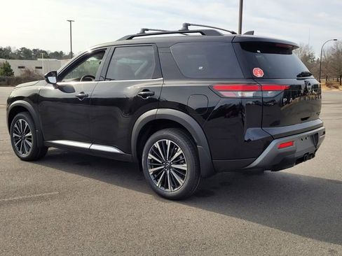 New 2026 Nissan Pathfinder Platinum AWD/4WD image 3