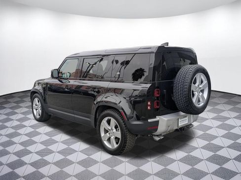 Used 2024 Land Rover Defender 110 SE AWD/4WD image 3