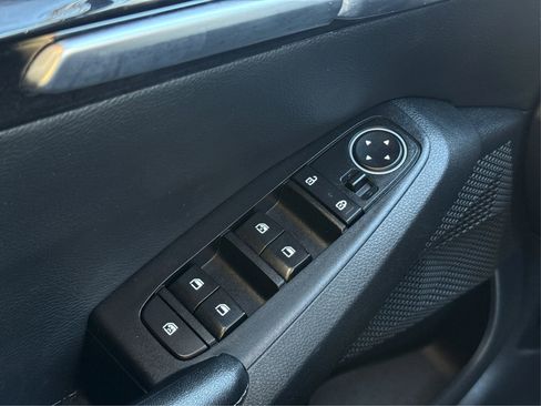 Used 2022 Kia Seltos EX image 32