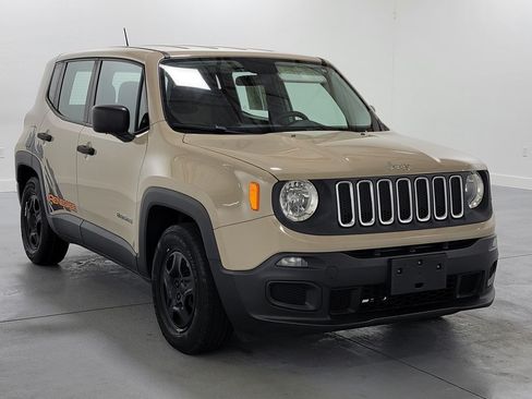 Used 2015 Jeep Renegade Sport w/ Power & Air Group FWD image 2