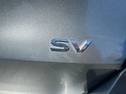 Used 2017 Nissan Rogue SV image 6